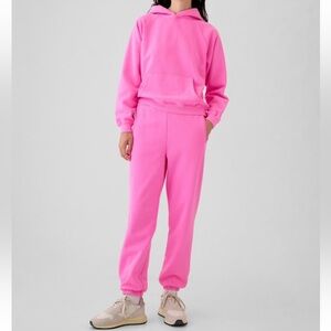 GAP neon pink sweat set